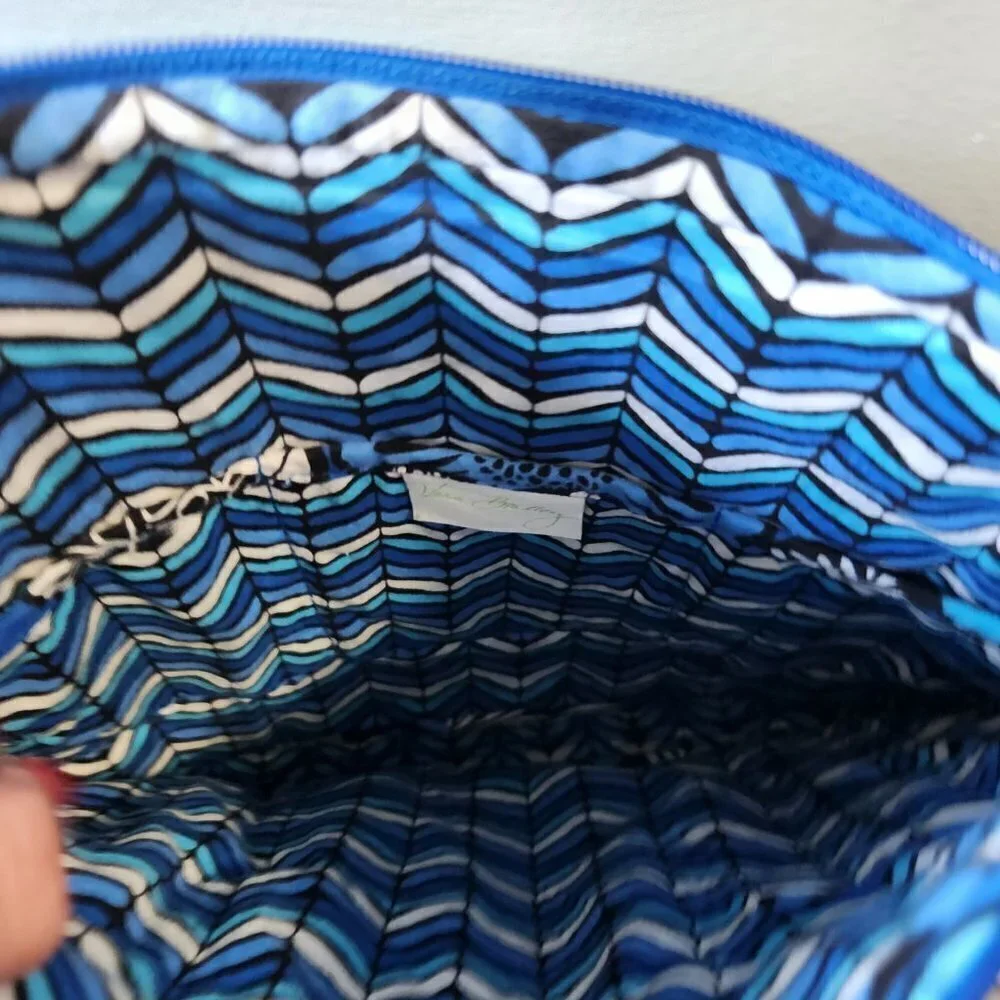 476. Vera Bradley Blue Floral Cross Body Bag - Picture 4 of 8